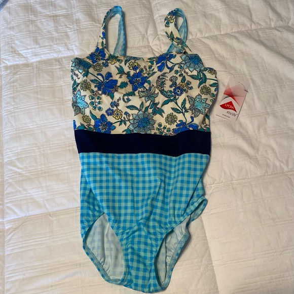 Lands' End Other - Lands End Lyrica 1 Piece Bathingsuit size 6P